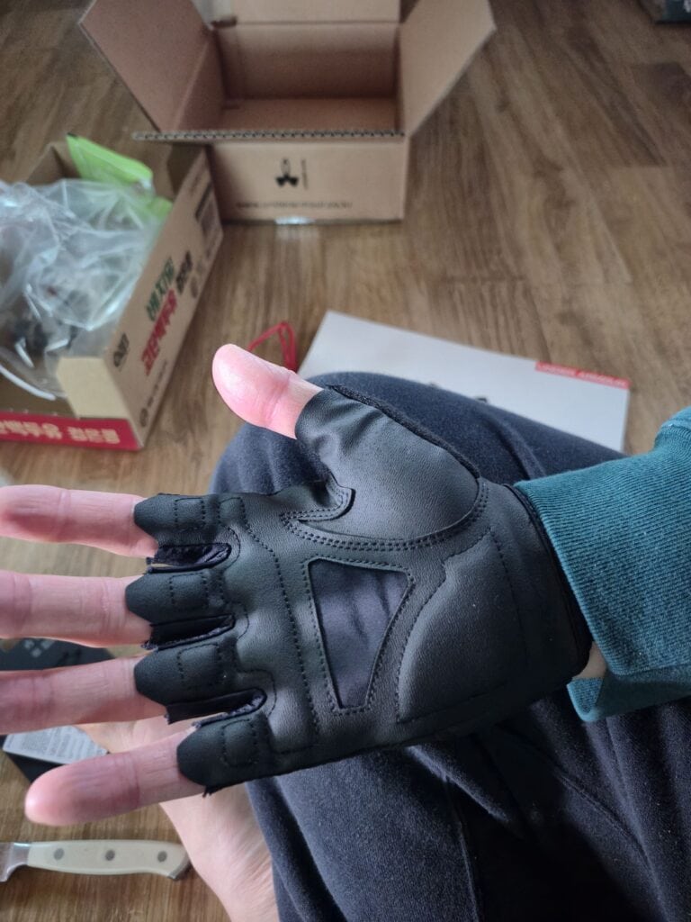 Photo of the palm of the Under Armour gloves.